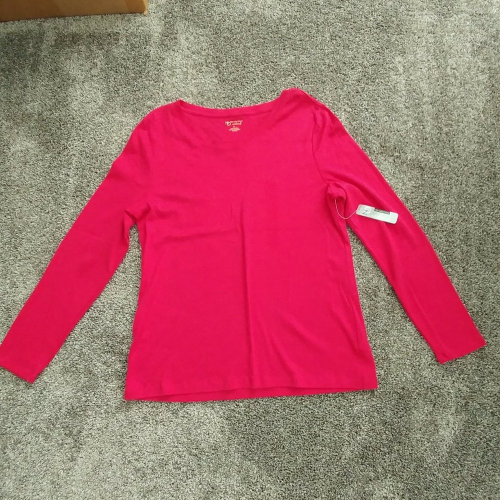 NEW DIRECTIONS WOMEN'S WEEKEND RED LONG SLEEVE T-SHIRT LARGE NWT.